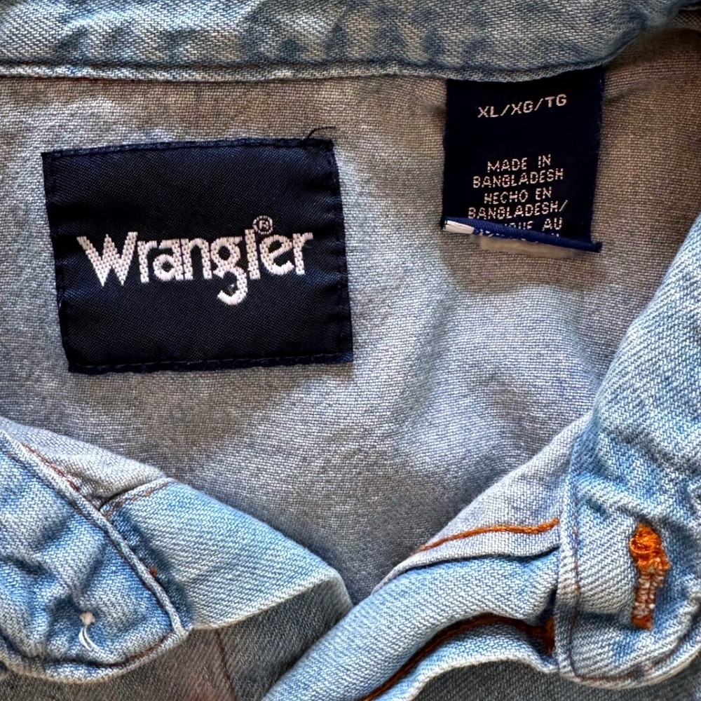 Wrangler Mens Western Denim Pearl Snap Shirt Light Wash Raw Hem XL/Rodeo/Cowboy - Picture 6 of 7